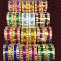 wholesaler and manufacturer of metal bangles in Delhi